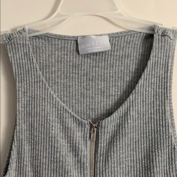 Zippered Crop Top - Picture 2 of 3